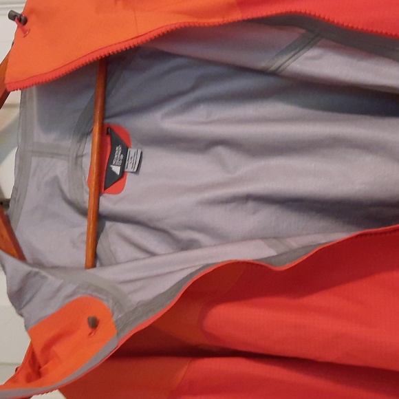 Men's hooded jacket. - Picture 6 of 6